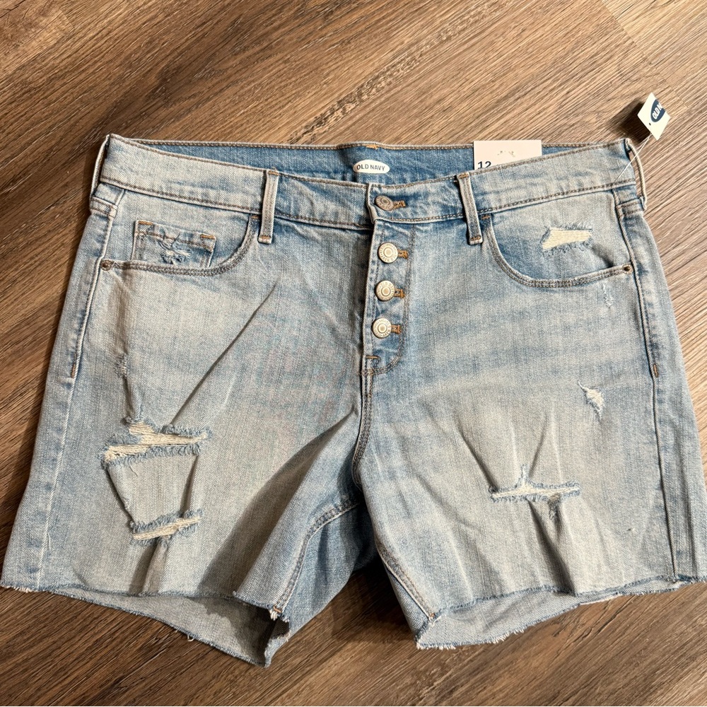 OLD NAVY | NWT Boyfriend Buttonfly Jeanshort size 12
